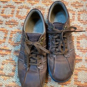 Skechers brown shoes